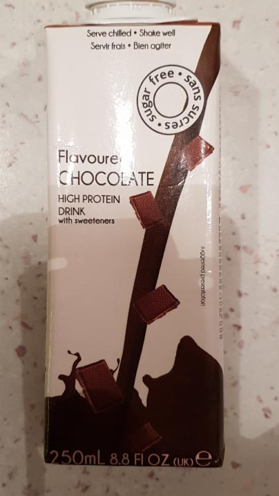 Fotografie - Goute flavoured chocolate - high protein drink