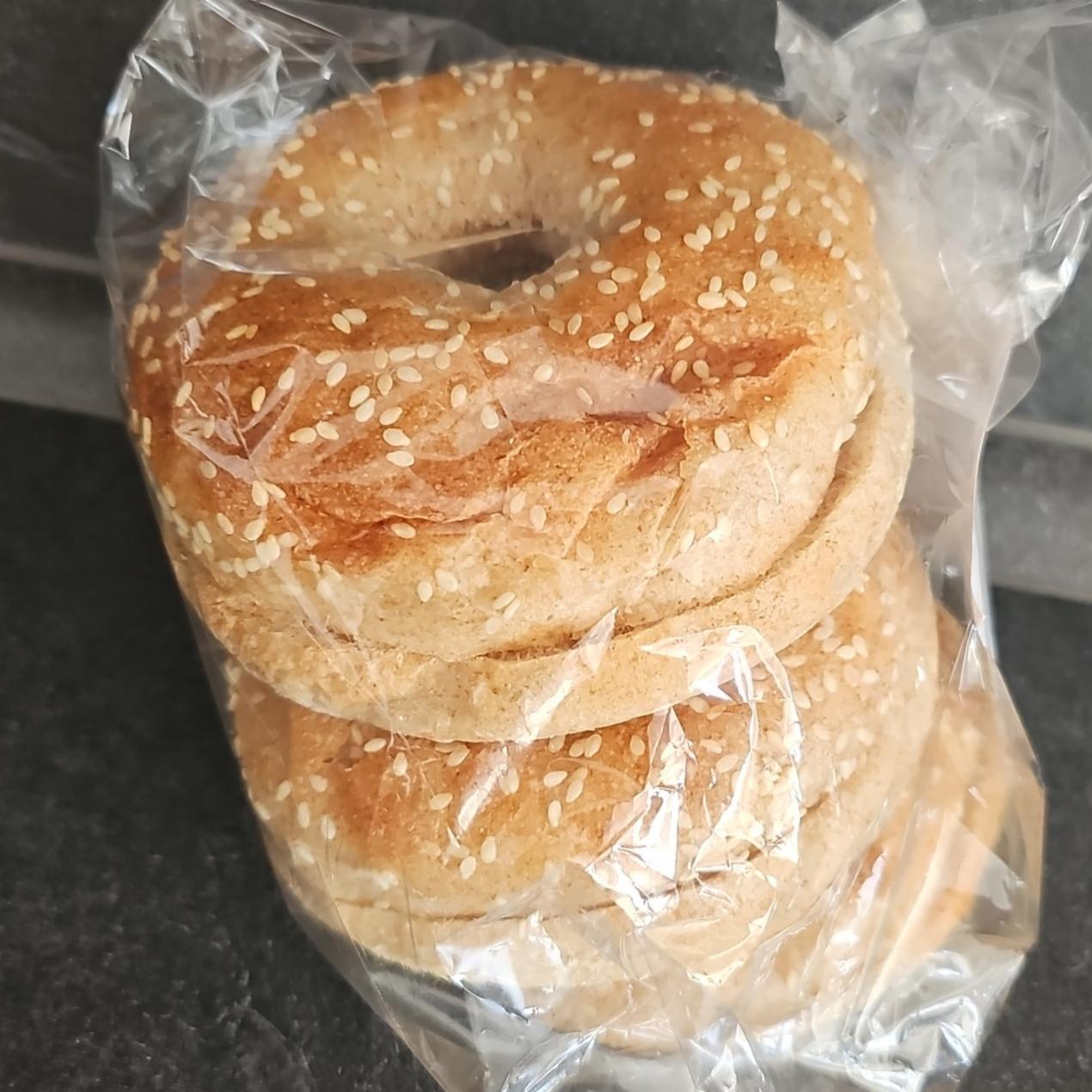 Fotografie - Bagel tmavý Globus pekařství