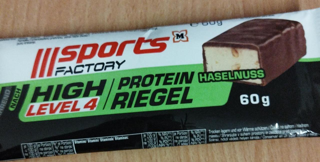 Fotografie - High Level 4 Protein Riegel Haselnuss Sports Factory