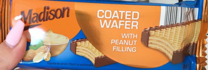 Fotografie - Madison Coated wafer with peanut filing