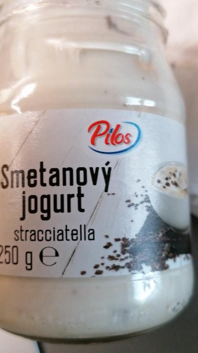 Fotografie - Smotanový jogurt stracciatella Pilos min. 7,3% tuku