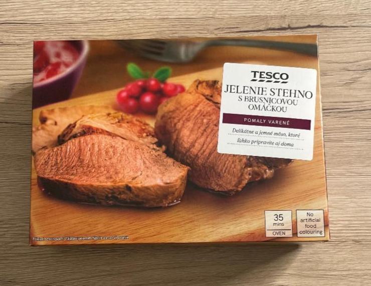 Fotografie - jelenie stehno s brusnicovou omáčkou Tesco