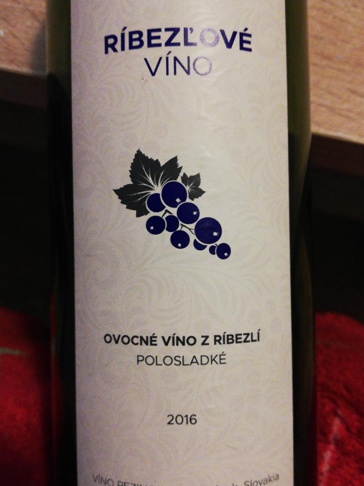 Fotografie - Ríbezľové víno Víno Pezinok