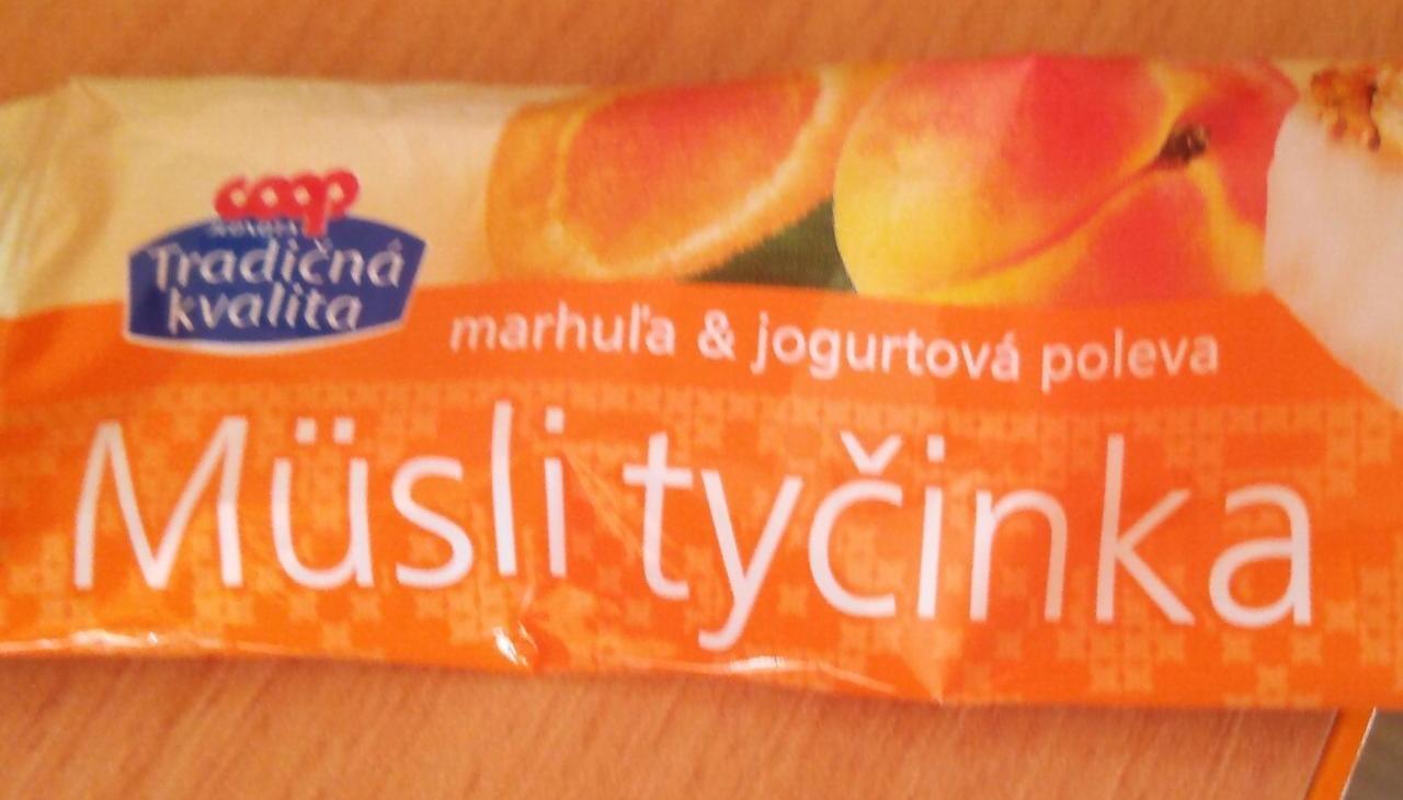 Fotografie - Müsli tyčinka marhuľa & jogurtová poleva Coop Tradičná kvalita