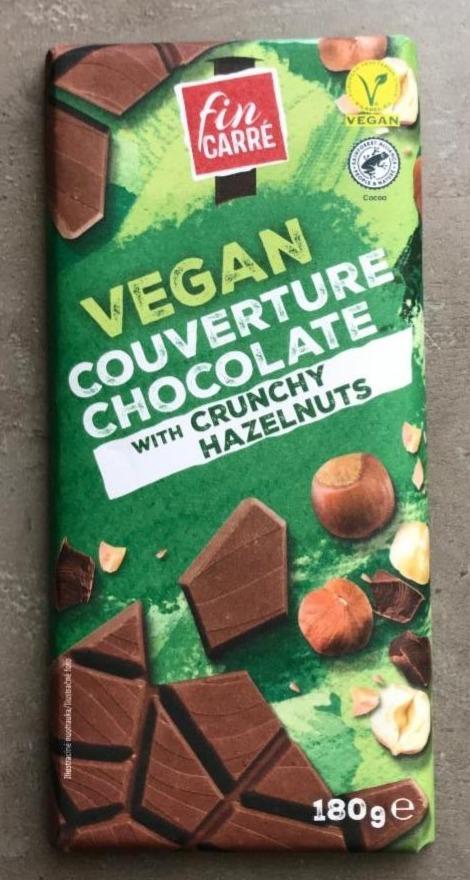 Fotografie - Vegan Couverture Chocolate with Crunchy Hazelnuts Fin Carré