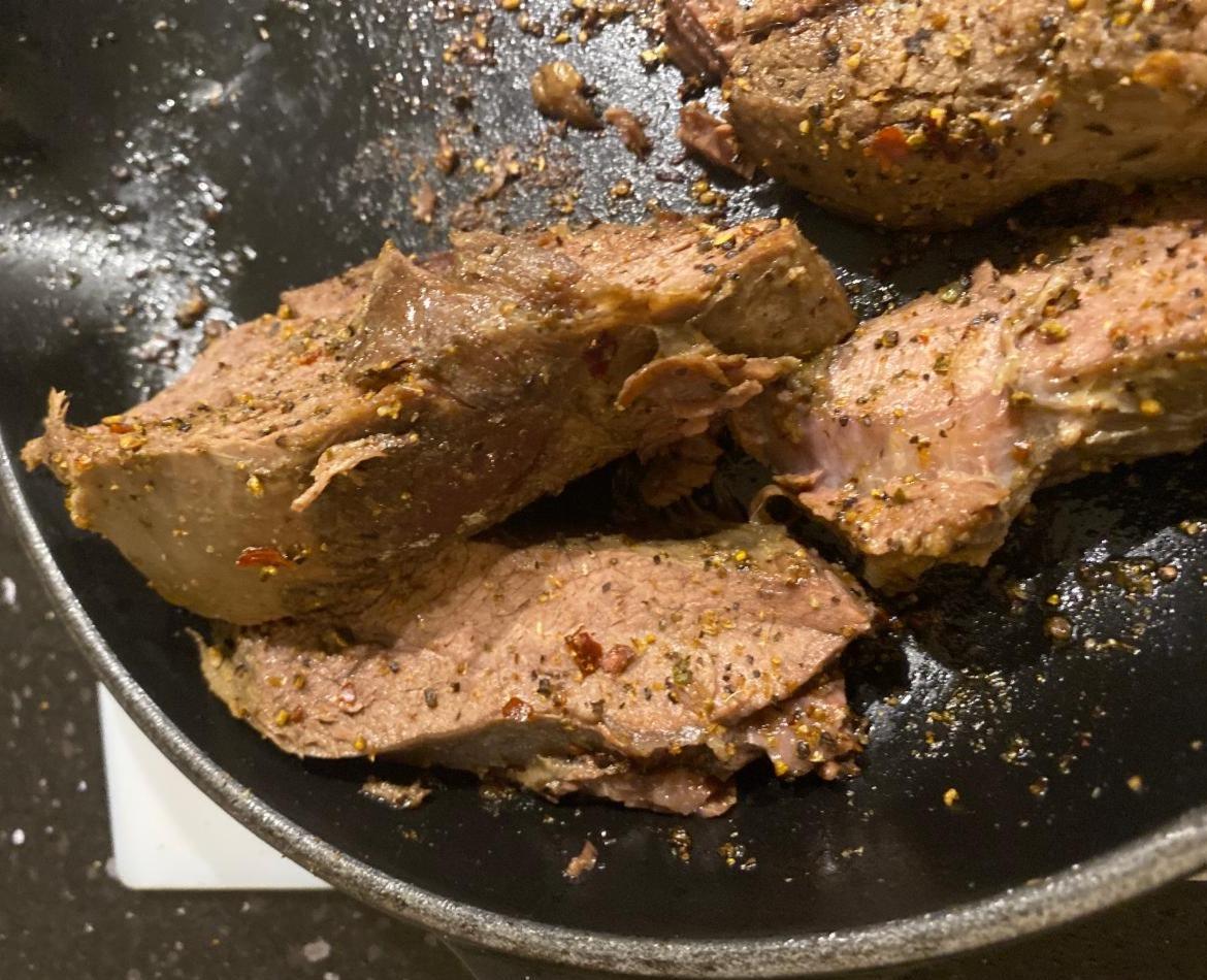 Fotografie - Jeleň mäso tepelne spracované