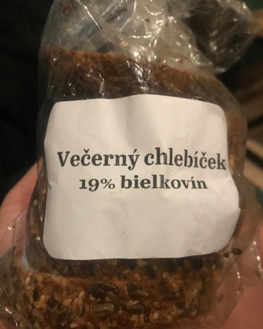 Fotografie - Večerný chlebíček 19% bielkovín