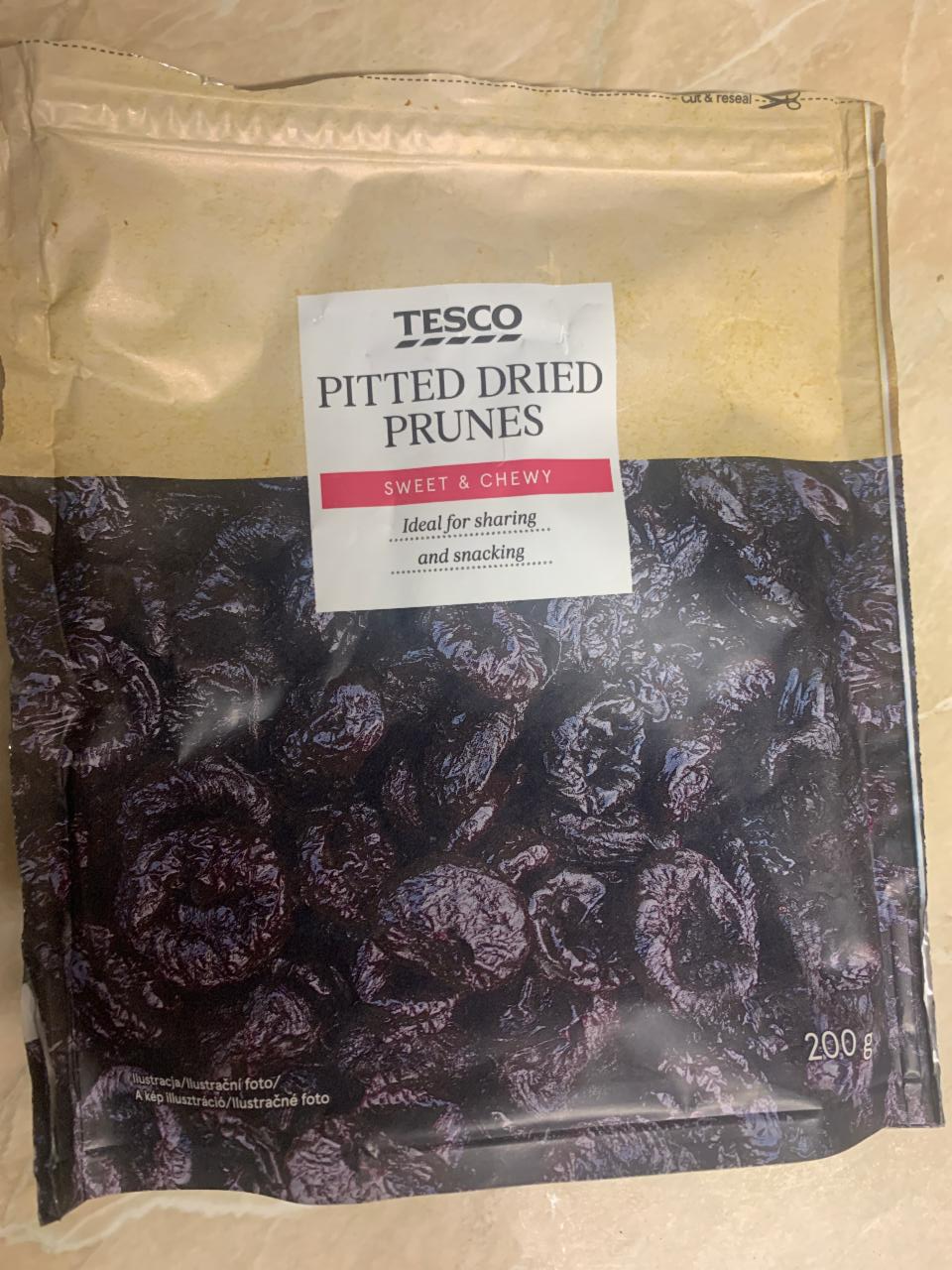 Fotografie - Pitted dried prunes Tesco