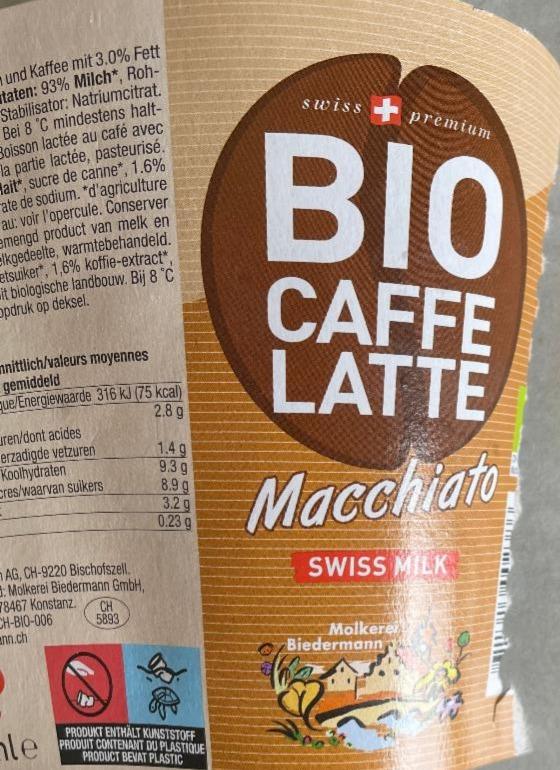 Fotografie - bio caffe. latte macchiato