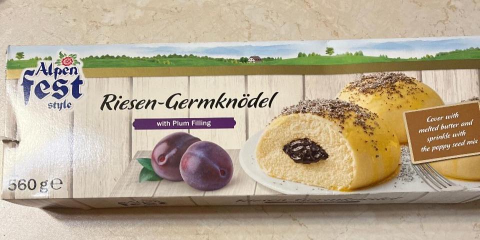 Fotografie - Riesen - Germknödel with Plum Filling Alpen Fest Style