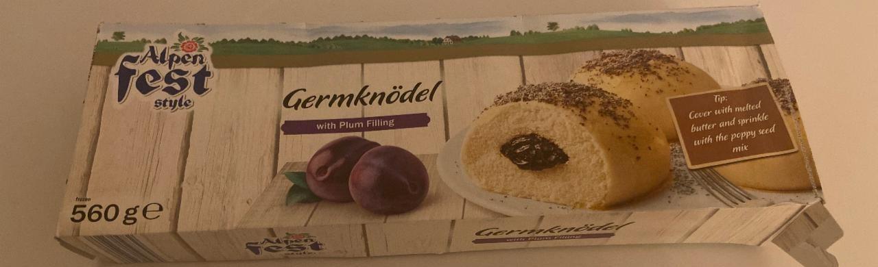 Fotografie - Riesen - Germknödel with Plum Filling Alpen Fest Style