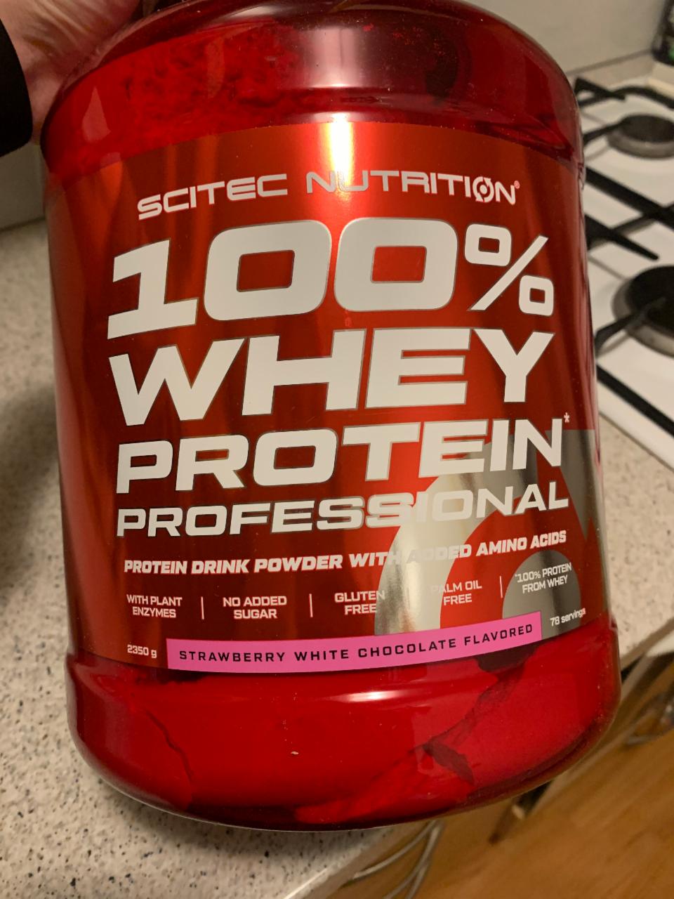 Fotografie - 100% Whey Protein Professional Strawberry White Chocolate flavored Scitec Nutrition