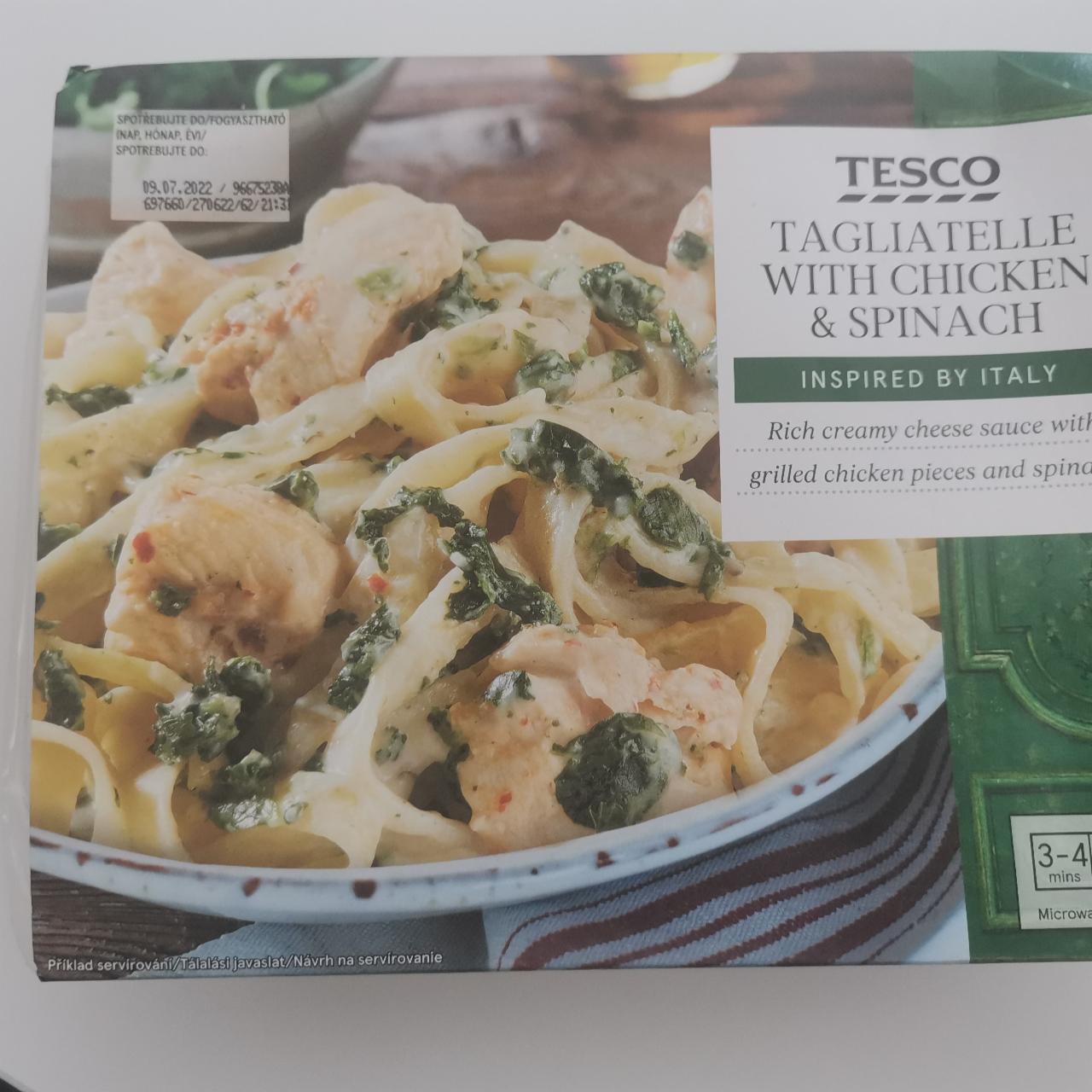 Fotografie - Tagliatelle with chicken & spinach Tesco