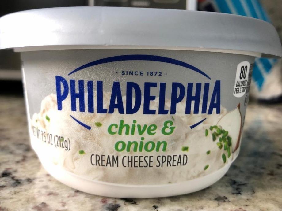 Fotografie - Chive & onion Cream cheese spread Philadelphia