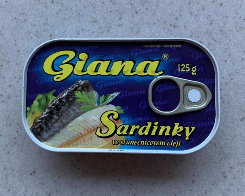 Fotografie - Sardinky ve slunečnicovém oleji Giana