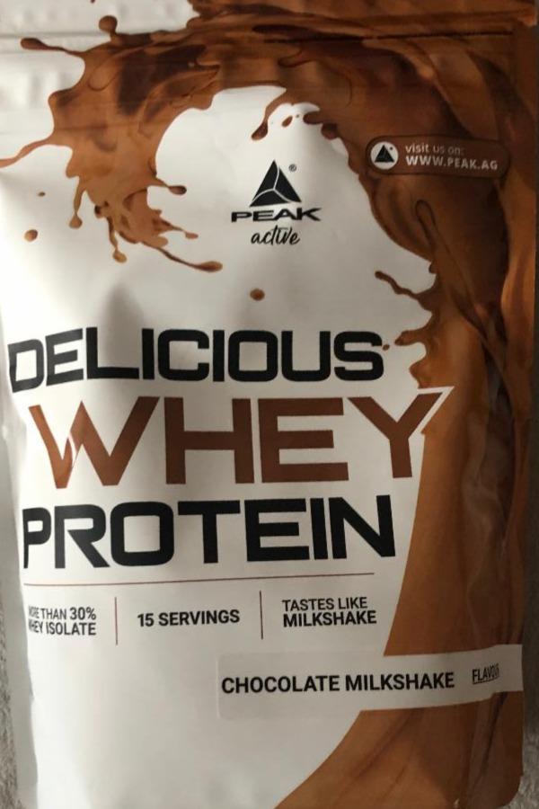 Fotografie - Delicious whey protein Chocolate Milkshake Peak