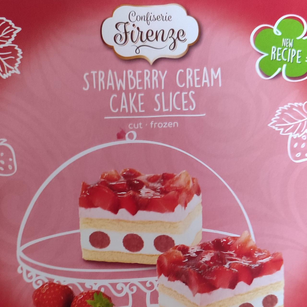 Fotografie - Strawberry Cream Cake Slices Confiserie Firenze