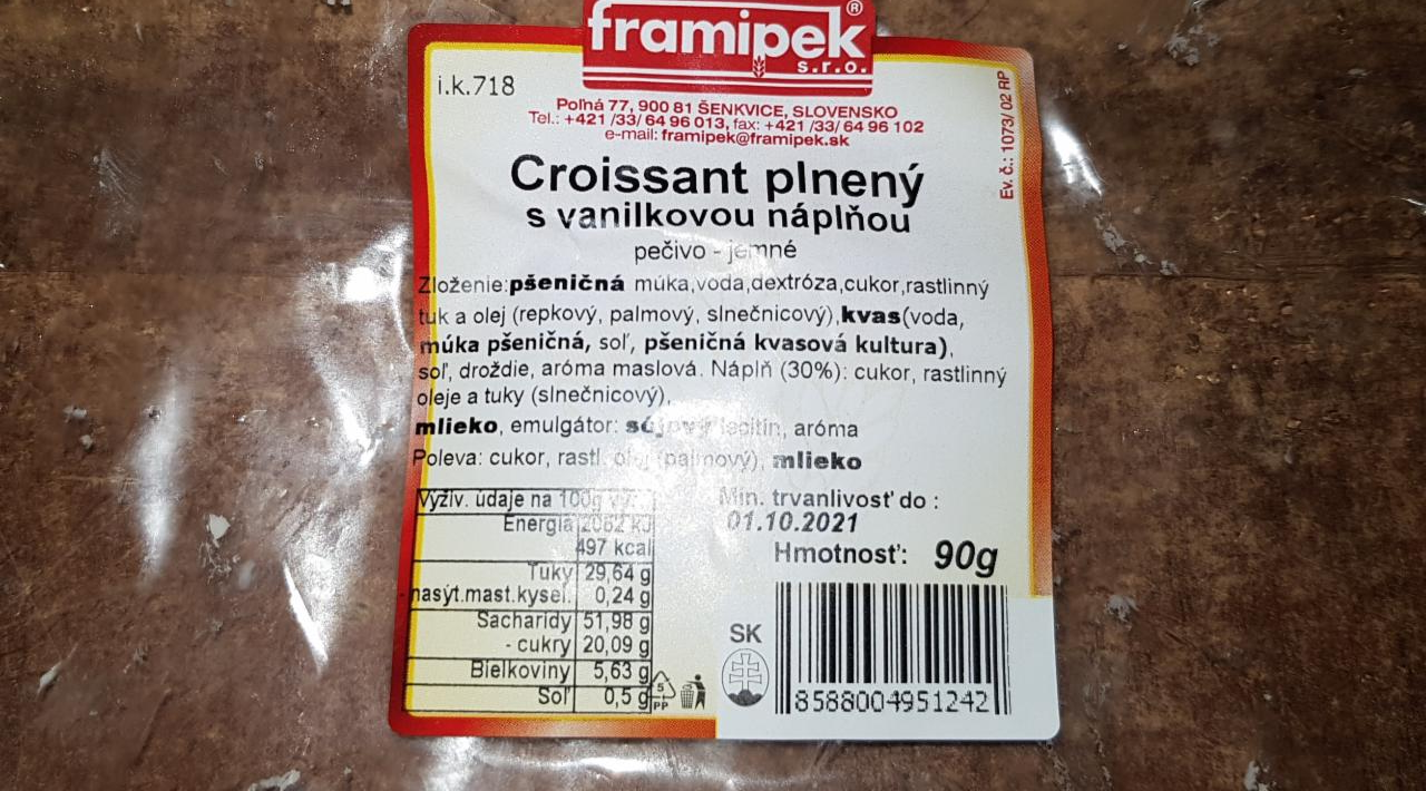 Fotografie - Croissant plnený s vanilkovou náplňou framipek