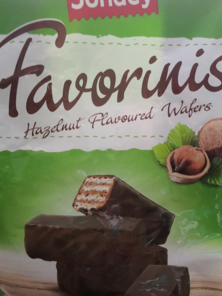 Fotografie - Favorinis Hazelnut Flavored Wafers Sondey