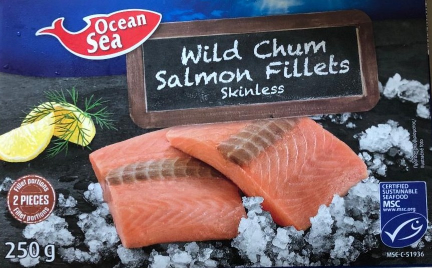 Fotografie - Wild Chum salmon fillets skinless Ocean Sea