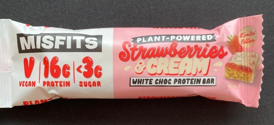 Fotografie - misfits white choc protein bar strawberries & cream