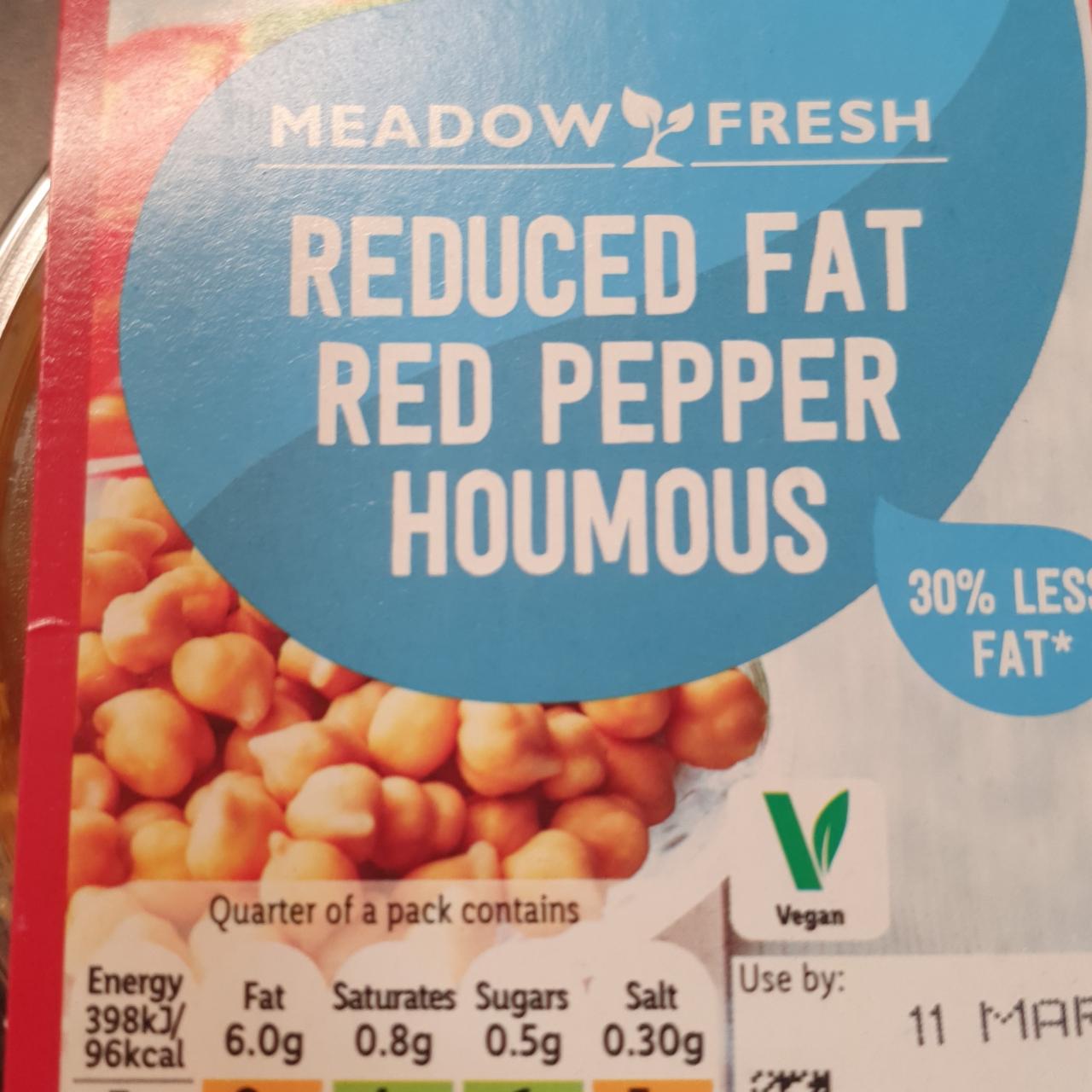 Fotografie - Reduced fad red pepper houmous Meadow Fresh