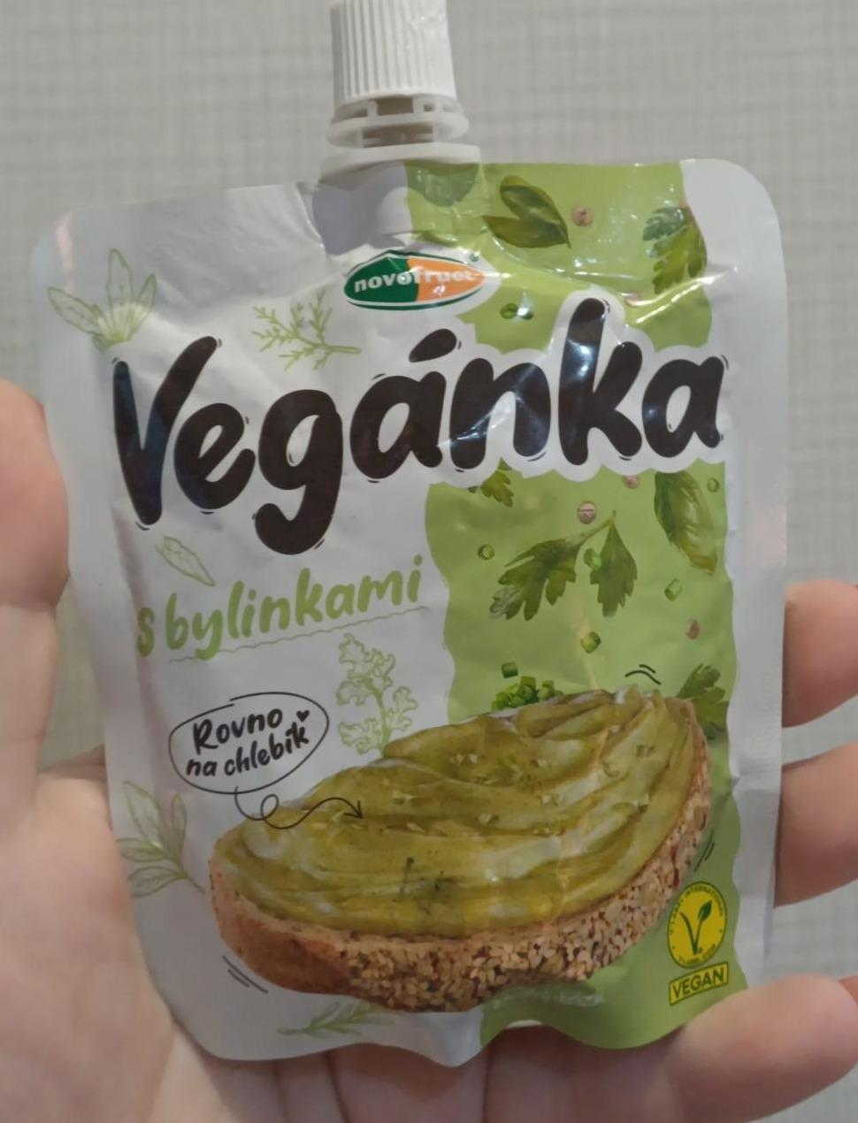 Fotografie - Vegánka s bylinkami Novofruct