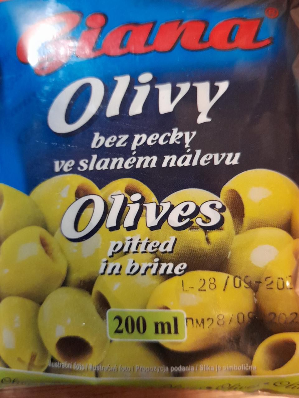 Fotografie - Giana Olivy bez pecky ve slanem nalevu