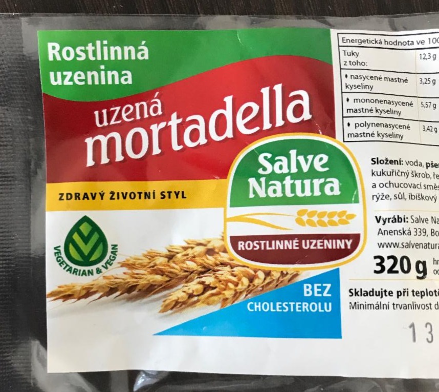 Fotografie - Rostlinná uzenina - uzená mortadella Salve Natura