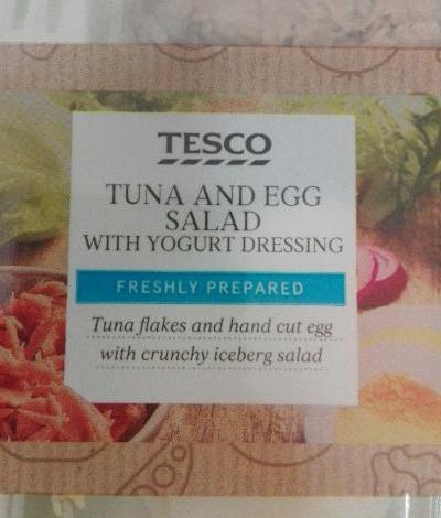 Fotografie - Tuna and egg salad with yogurt dressing