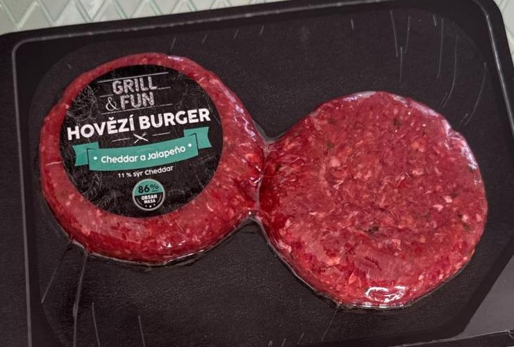 Fotografie - Hovězí Burger Cheddar a Jalapeno Grill & Fun