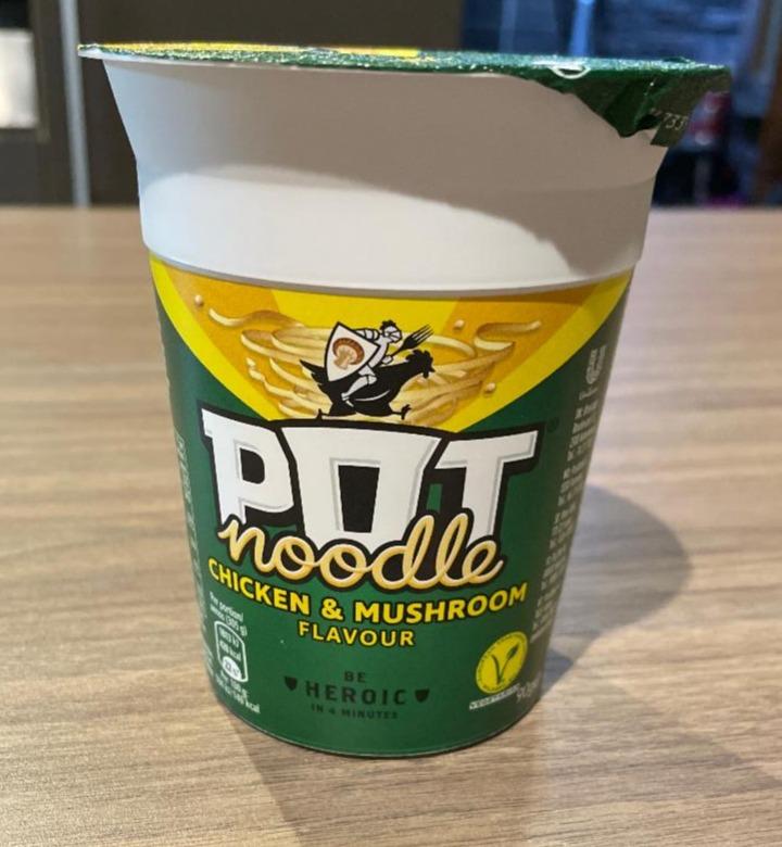 Fotografie - Pot noodle chicken & mushroom