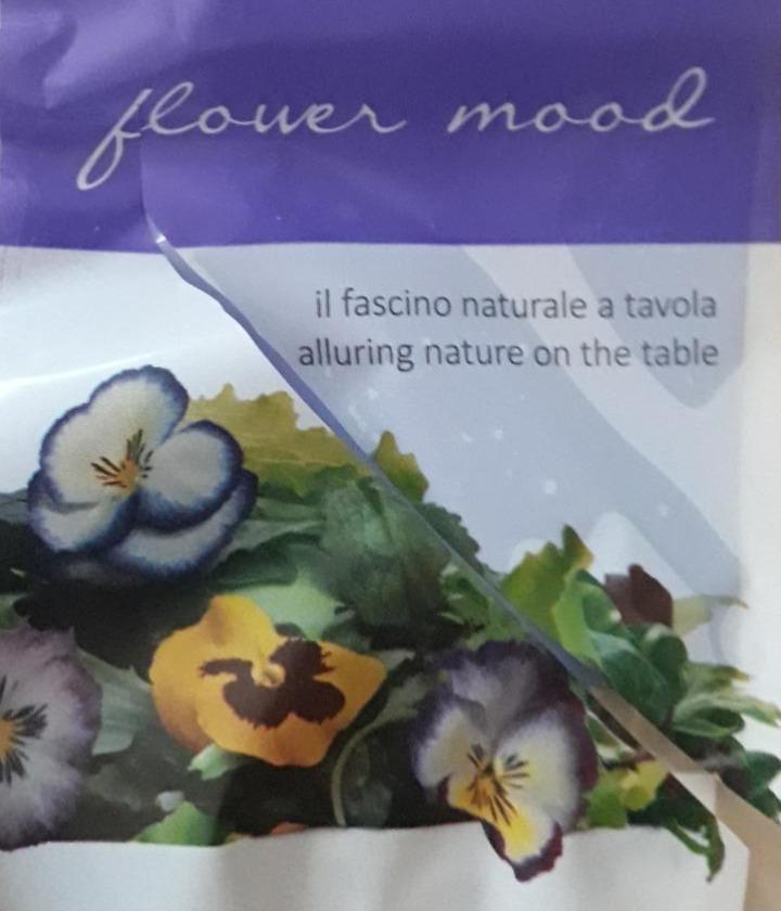 Fotografie - flower mood salat s jedlymi kvetmi