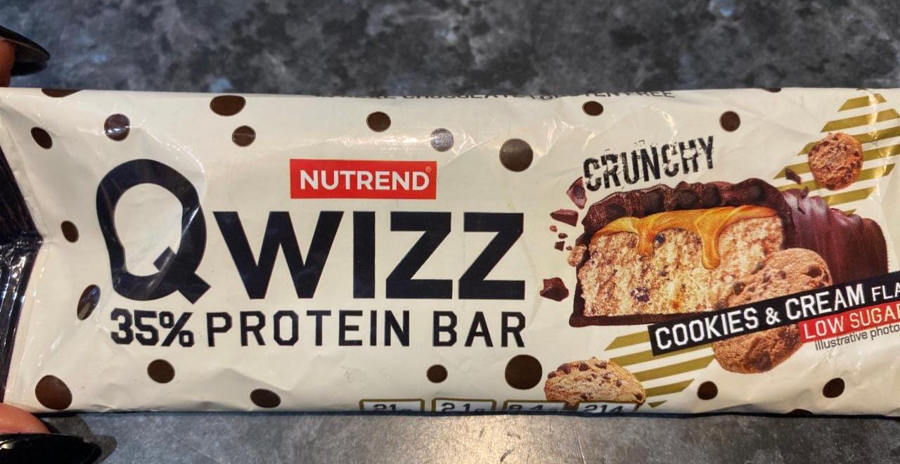 Fotografie - Qwizz 35% protein bar Cookies & Cream Nutrend