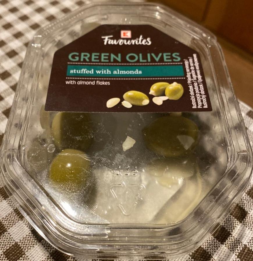 Fotografie - Green olives stuffed with almonds