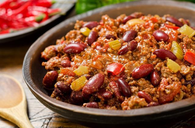 Fotografie - chilli con carne (mleté mäso, paradajky, fazuľa, paprika...)