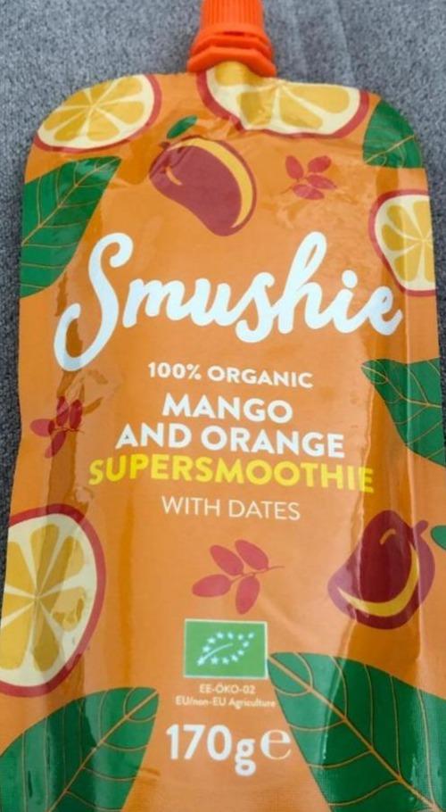 Fotografie - Smushie Mango and Orange Supersmoothie with Dates
