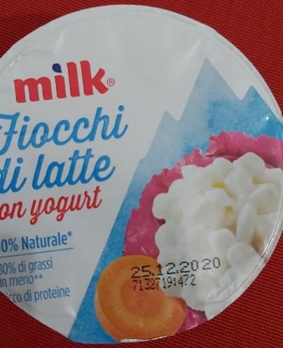 Fotografie - Fiocchi di latte con yogurt Milk