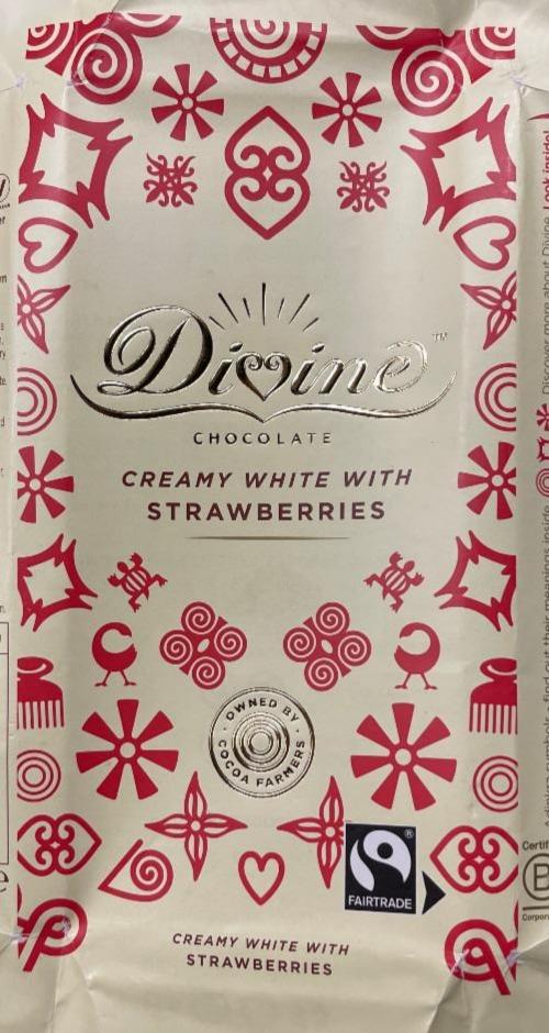 Fotografie - Chocolate Creamy White with Strawberries Divine
