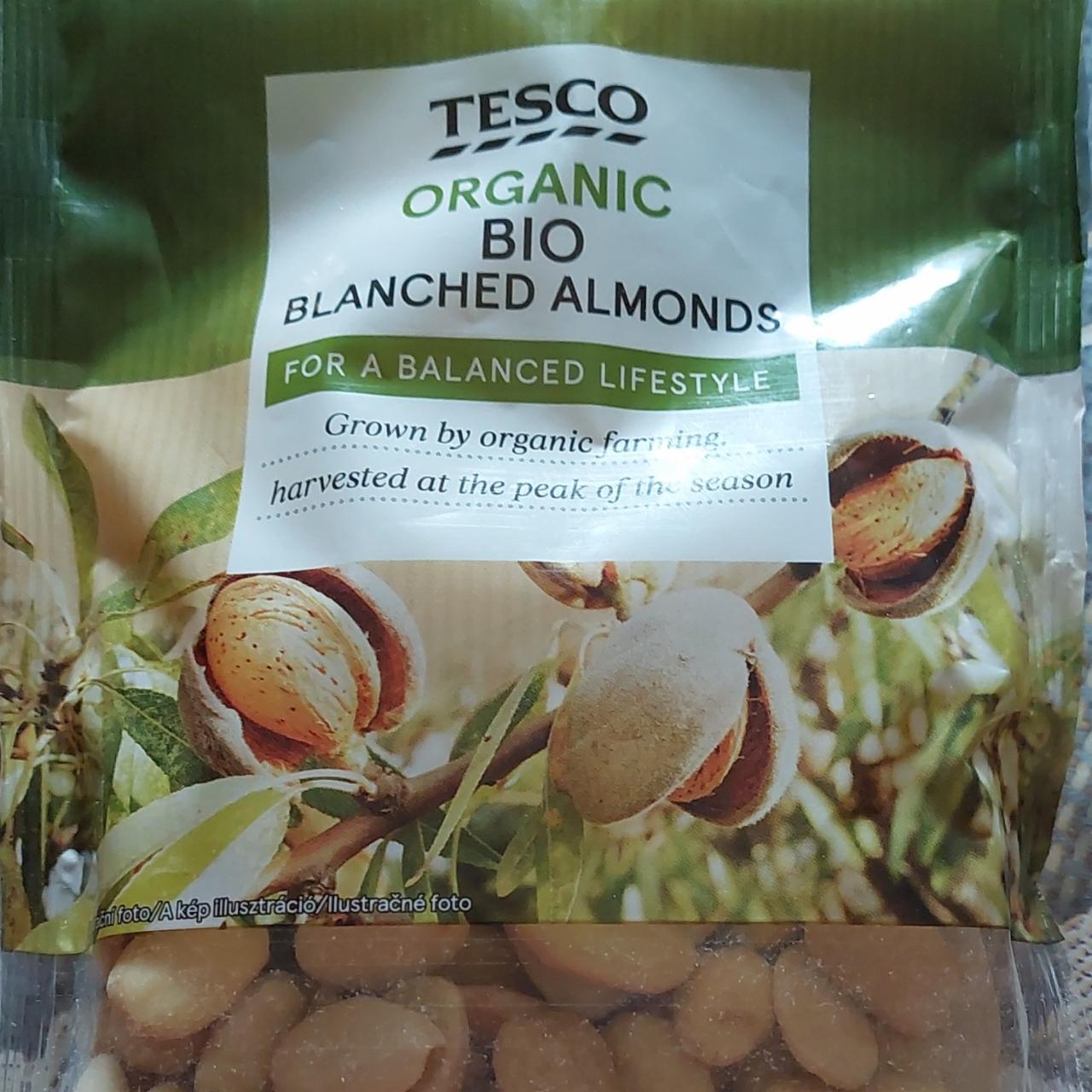 Fotografie - Bio blanched almonds Tesco