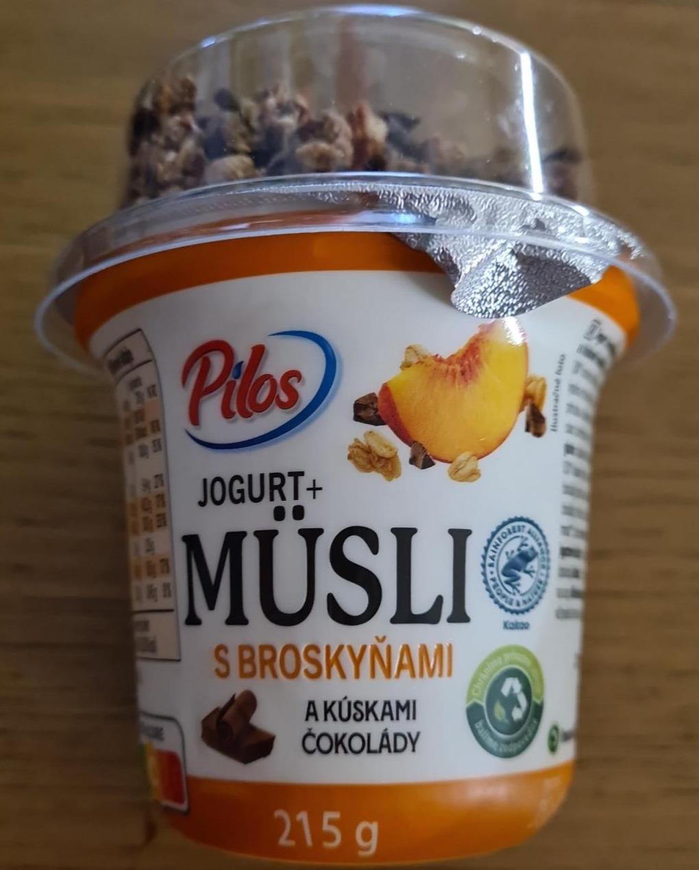 Fotografie - Jogurt+ Müsli s broskyňami a kúskami čokolády Pilos