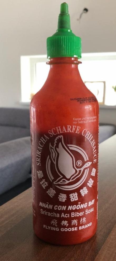 Fotografie - Sriracha scharfe chillisauce