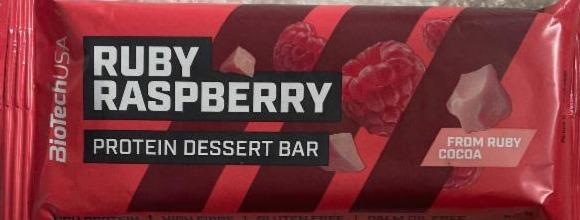 Fotografie - Ruby raspberry protein dessert bar BioTechUSA