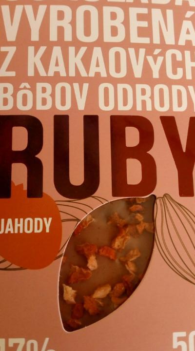 Fotografie - čokoláda vyrobená z kakaových bobov odrody ruby jahody Lyra