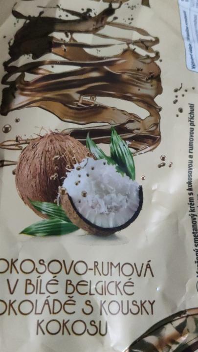 Fotografie - GOLDY Kokosovo-rumová v bílé belgické čokoládě s kousky kokosu