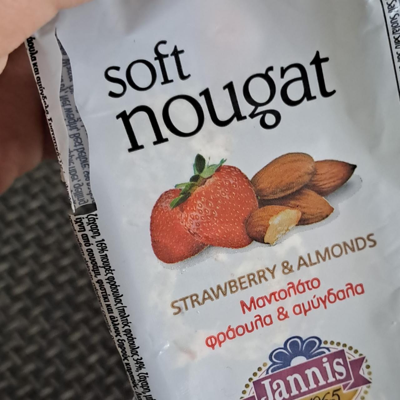 Fotografie - soft nougat strawberry & almonds Jannis