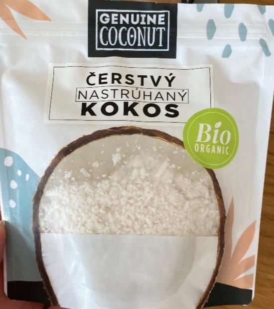 Fotografie - čerstvý nastruhany kokos genuine coconut