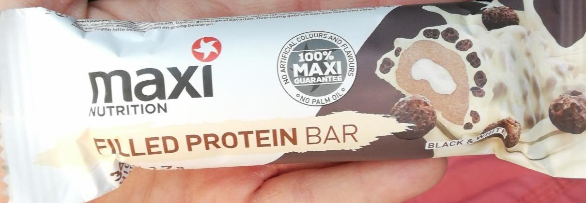 Fotografie - Filled Protein Bar Black & White Maxi Nutrition