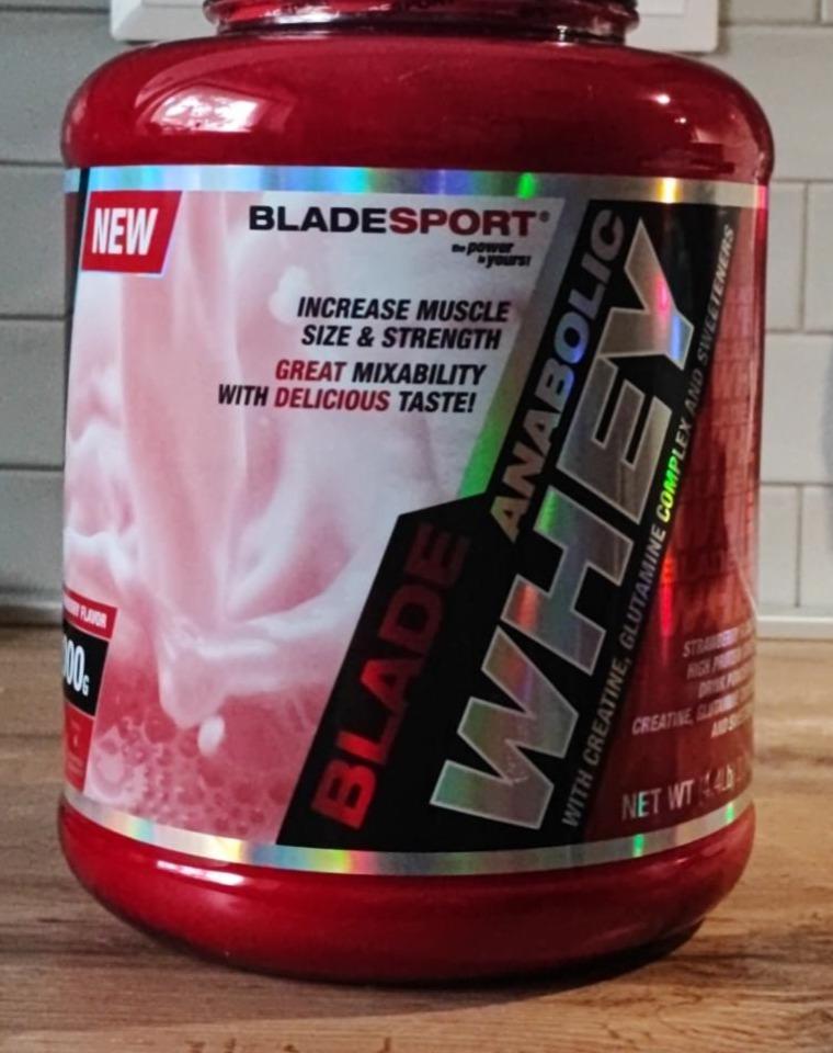 Fotografie - Blade Anabolic Whey Strawberry