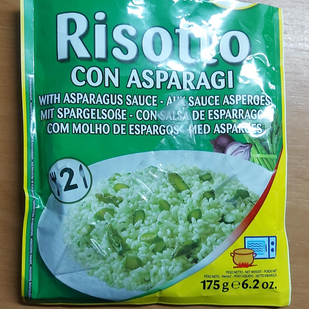 Fotografie - Risotto con asparagi with asparagus sauce
